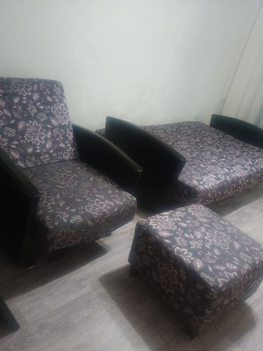 Продам диван, кресло-кровать, пуф