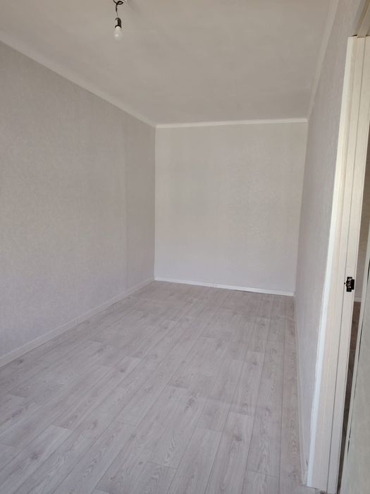 Продам 2 ком.кв. Севастопальская 21