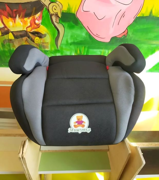 Продам детское кресло бустер