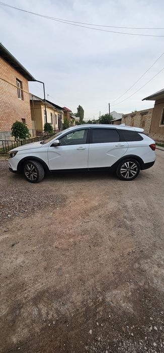 Лада веста св кросс срочно