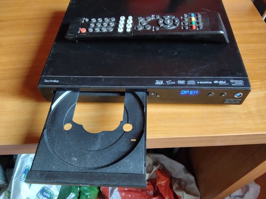 оригинален Блу Рей дивиди юесби плеър с дистанционо-Английски