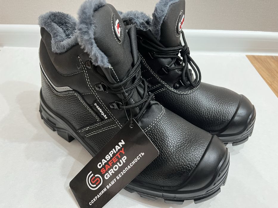 Рабочие зимние ботинки