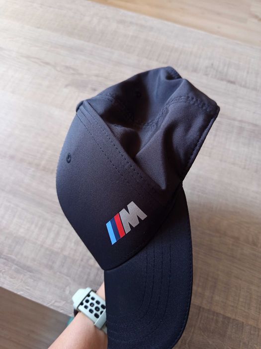 Шапка с козирка BMW