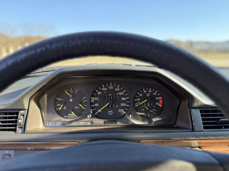 Mercedes E200  W124 Atestat Istoric