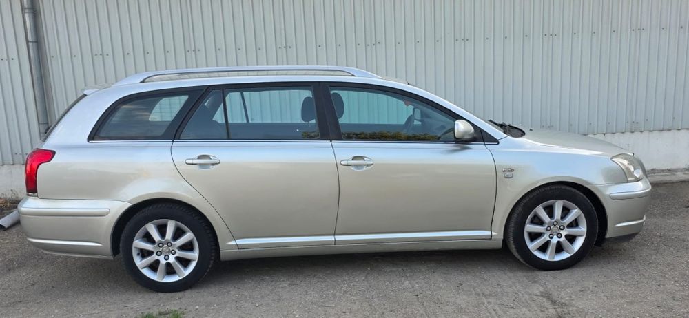 Vind Toyota avensis
