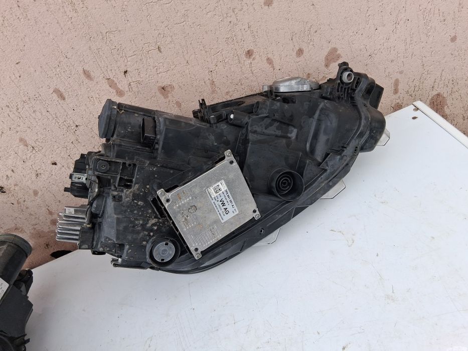 Far stanga/dreapta Volkswagen Golf 7 Sportsvan Facelift Full Led