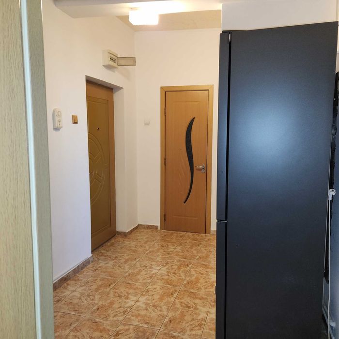 Vând apartament 3 camere.