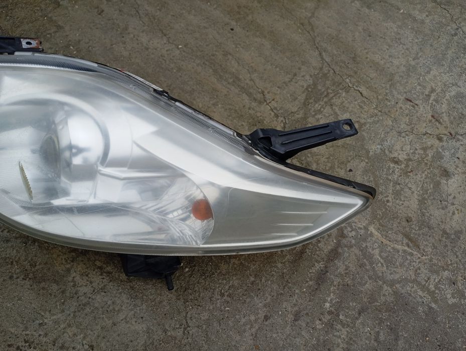Фарове Mazda 5 2006