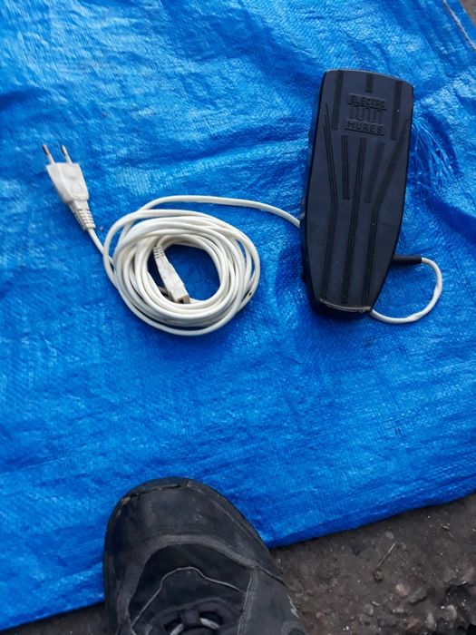 Maşină de crust electronica