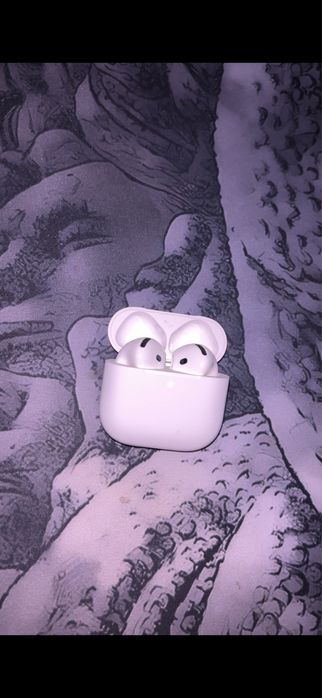 Наушники Apple AirPods 4