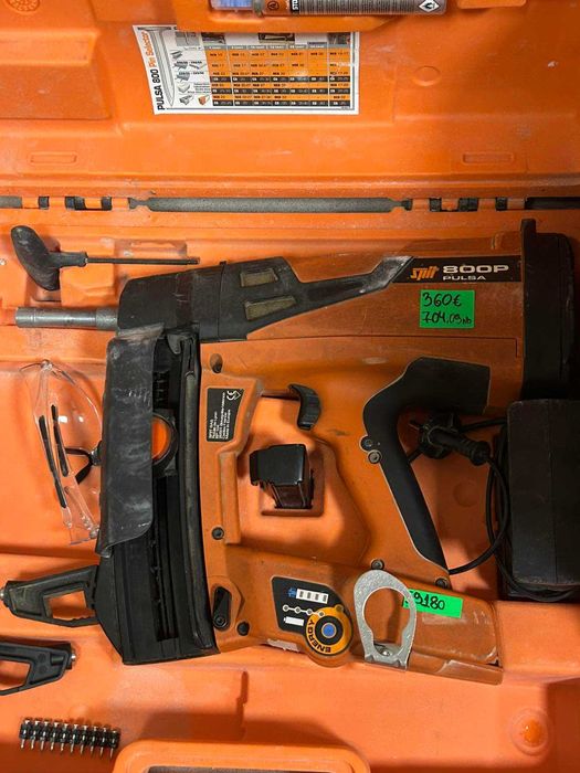 Такер за директен монтаж Spit 800p Pulsa Бетон и метал