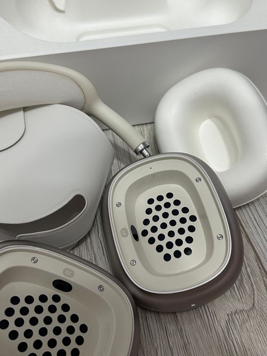 Airpods Max 2 Starlight