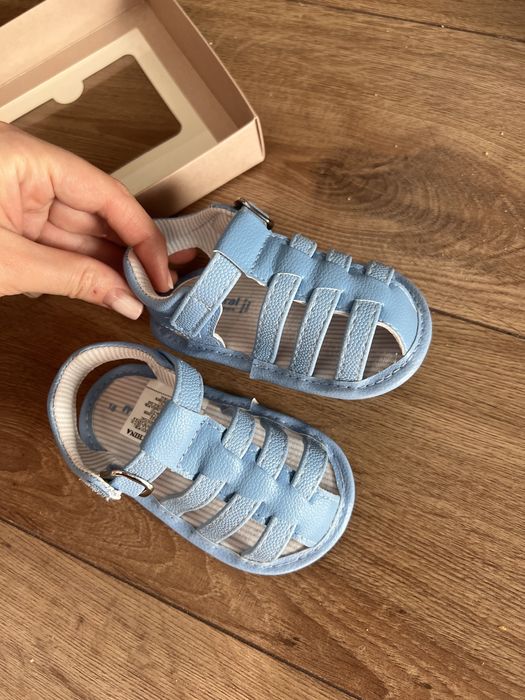 Sandale piele naturala marimea 18