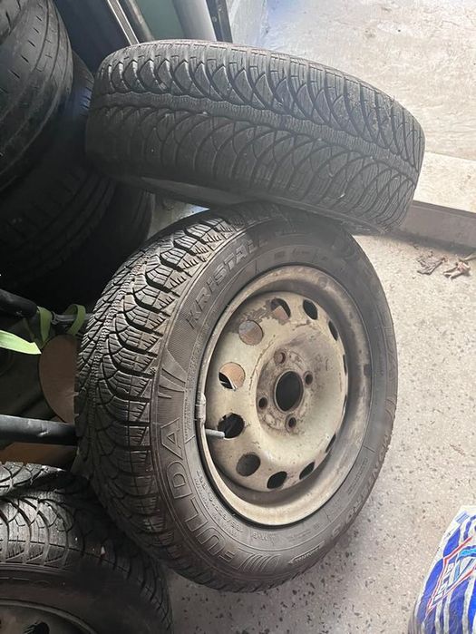 Гуми с джанти 185/65R14 400 лв