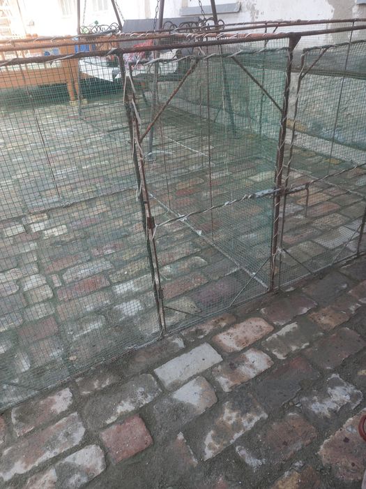 Продаётся железная клетка