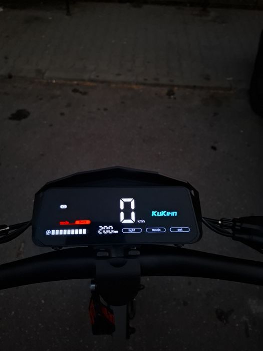 Vând Kukirin G2 2025 în stare IMPECABILĂ