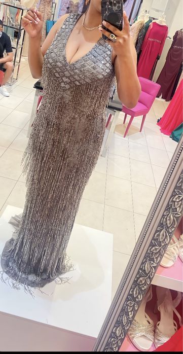 Rochie noua impecabila .