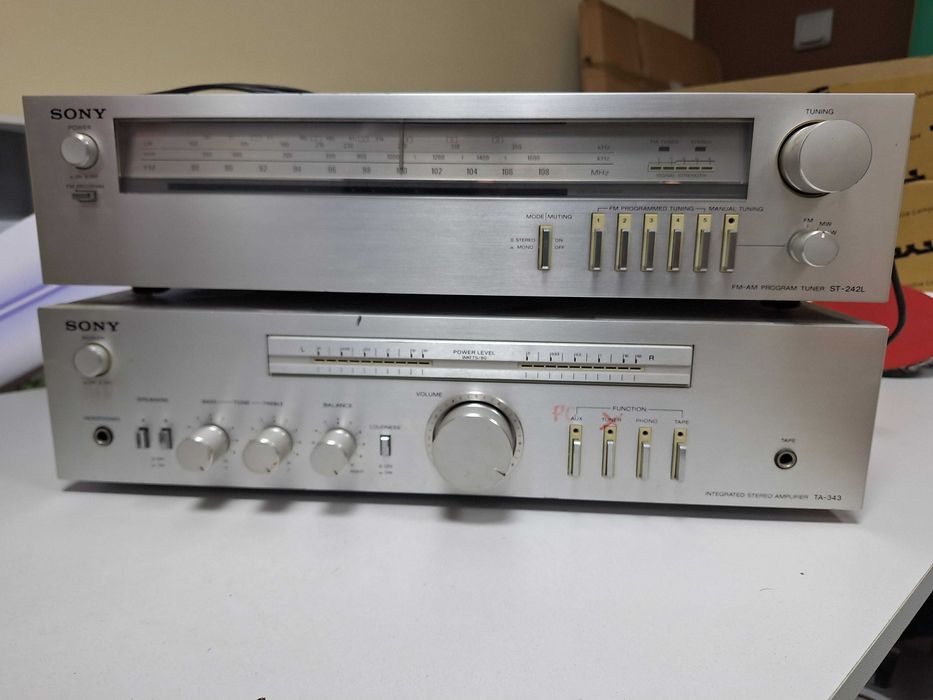 тунер СОНИ, SONY остана само той