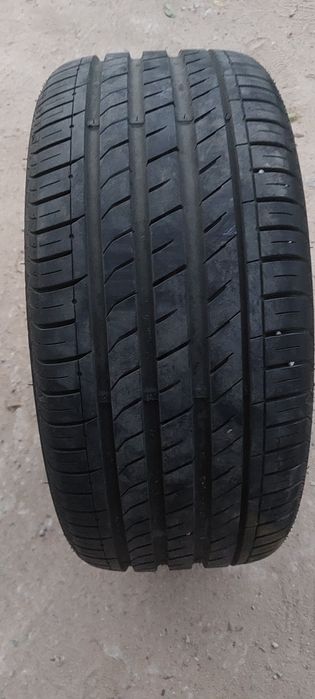 Шина 245/40R17 корея
