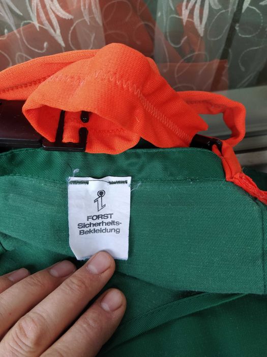 salopeta/costum de protectie forestiera. drujbist
