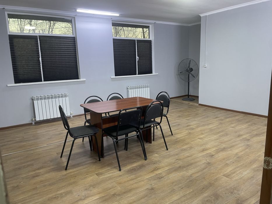 Тау самал. Коммерческое помещение