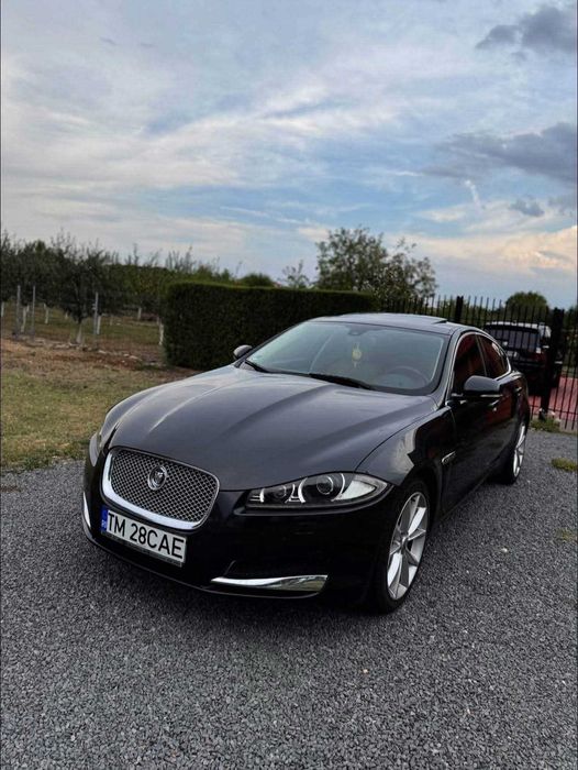 Jaguar XF
