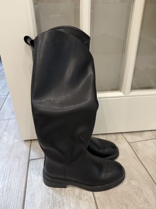 Продам зимние сапожки