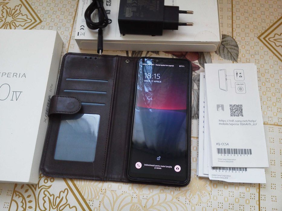 Telefon Mobil SONY XPERIA 10- IV si Husa protectie din piele.