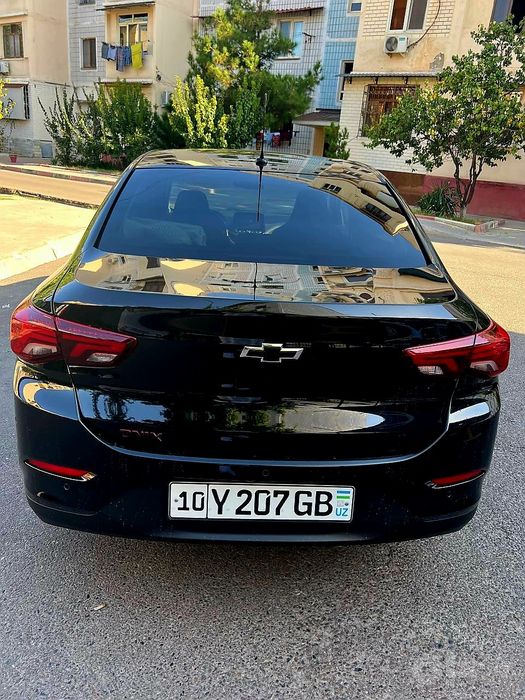 Chevrolet Onix Redline.  (6AT)