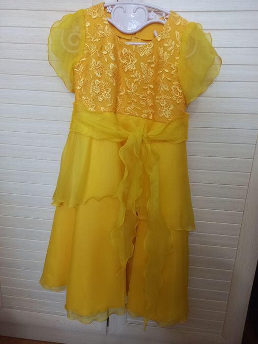 Продам платье разные