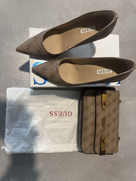 GUESS обувки като нови