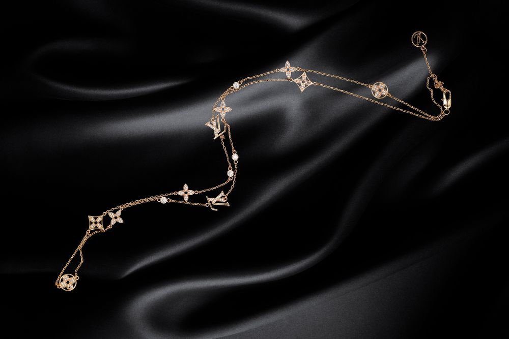 Lantisor Louis Vuitton, placat aur 18k