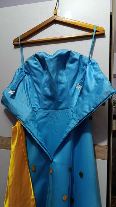 Два платья для девочек. 40-42 размер.