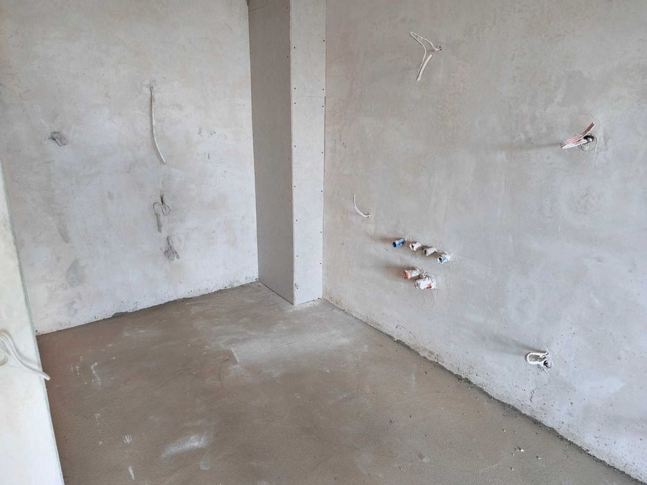 Продава се Двустаен апартамент в София, Център - 69 кв.м за 1740 €/кв.м - Снимка #2