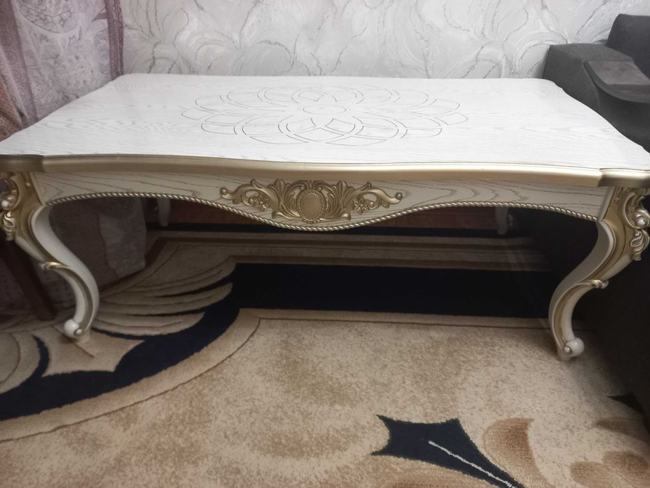 Мебель  журнальный стол