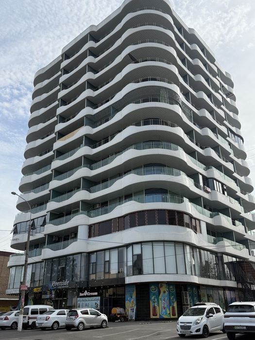 Новая 3-х комнатная евро квартира в новостройке