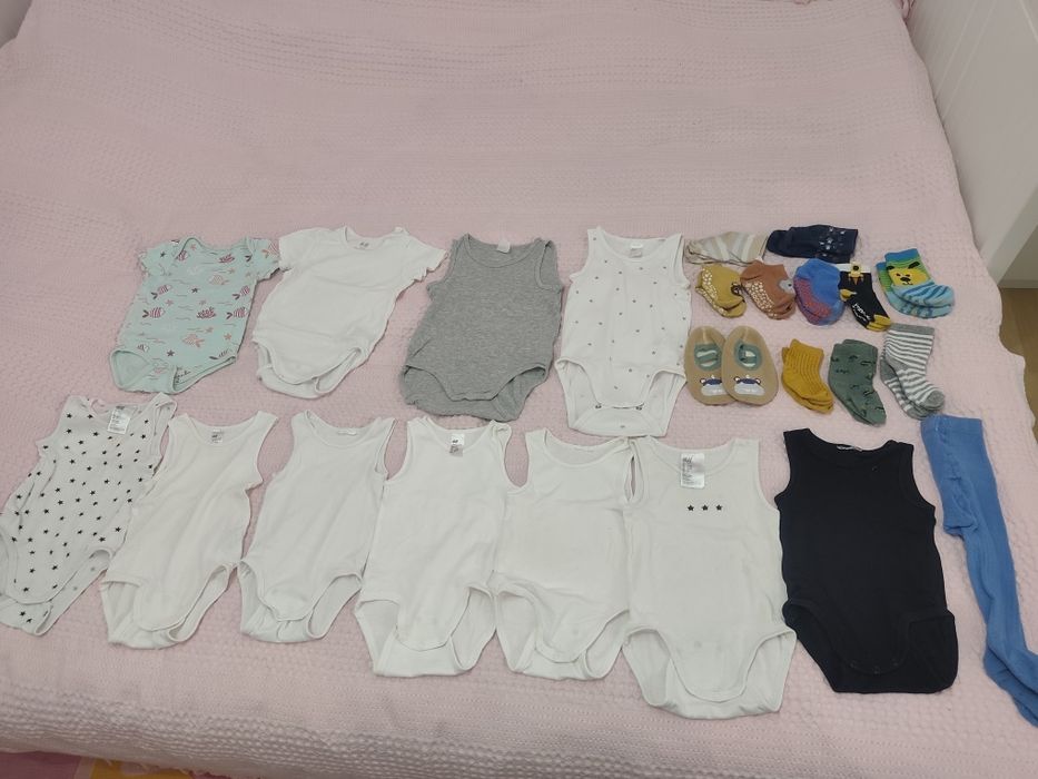 Lot haine baieti m 74-80 + cadou cagule lână