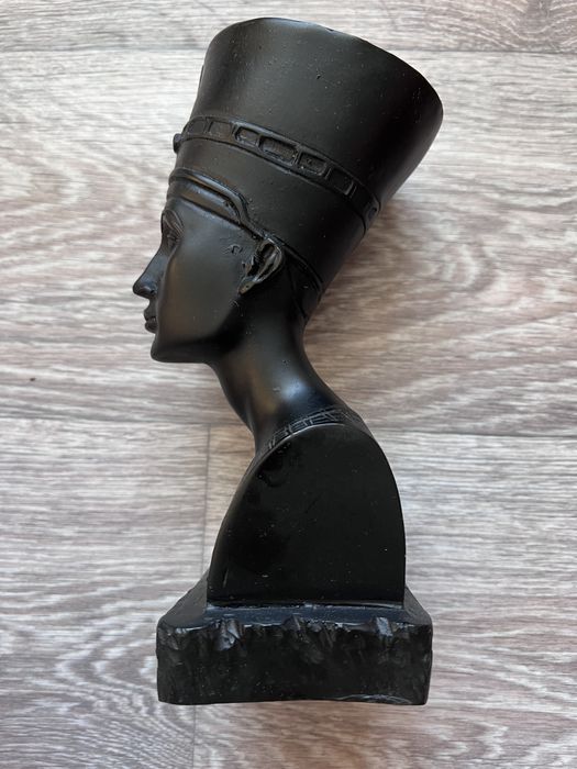 Продам статуэтку «Нефертити»