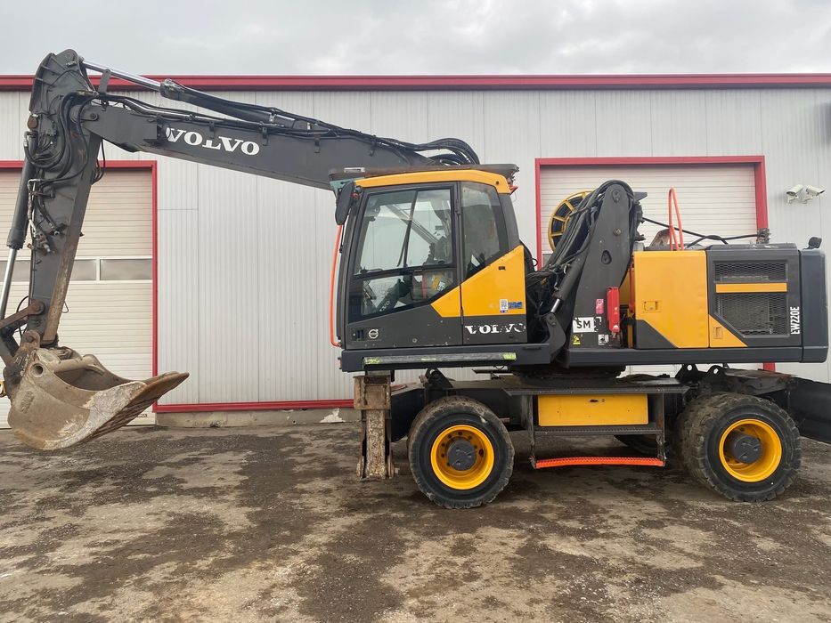 Excavator Volvo EW220E full dotat ofer garantie