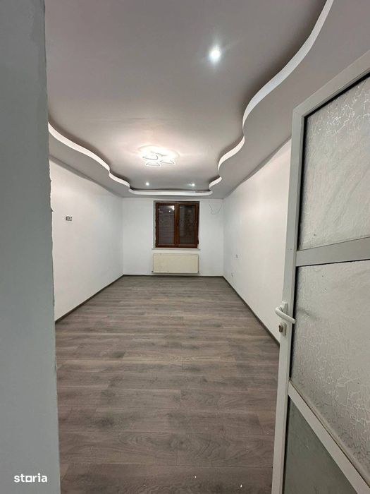 De vanzare apartament cu 3 camere, renovat, zona Restaurantului Bradu