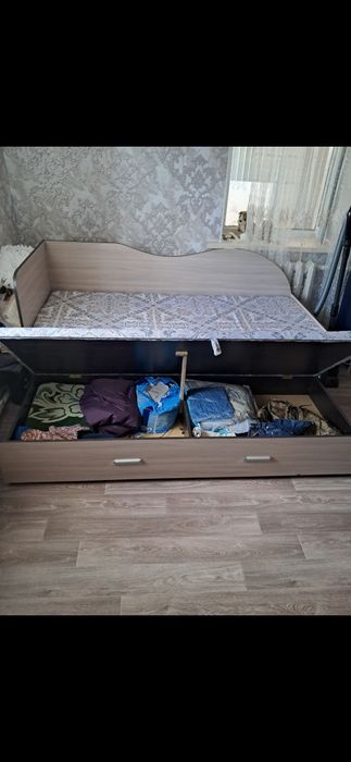 Продам кровать б/у