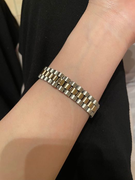 Женские наручные часы