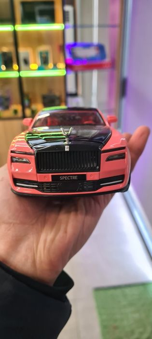 Rolls Royce maket varianti o'yinchoq