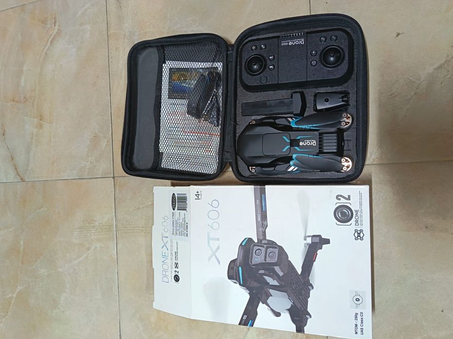 Drona cu cameră XT606