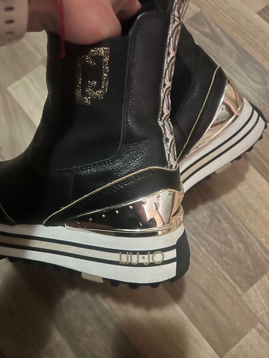 ботуши liu jo много топли