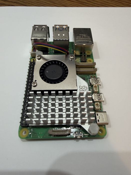 Raspberry PI 5 (4GB) + Cooler