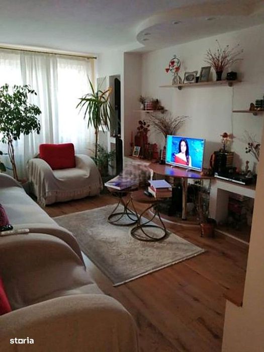 Apartament 3 camere | Decomandat – Zona Far | Etaj 1 | Parcare — fotografia 1