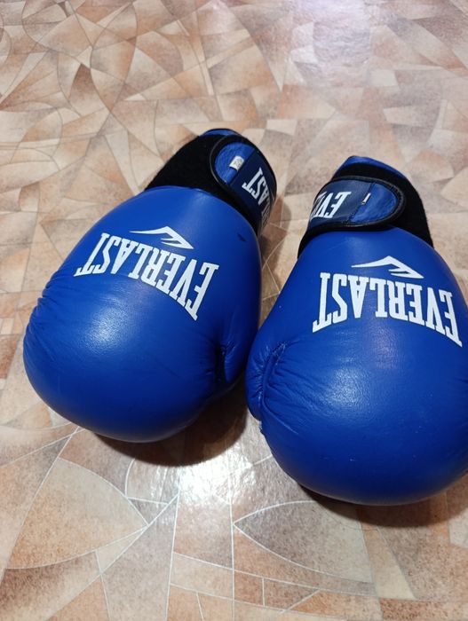 Перчатки для бокса