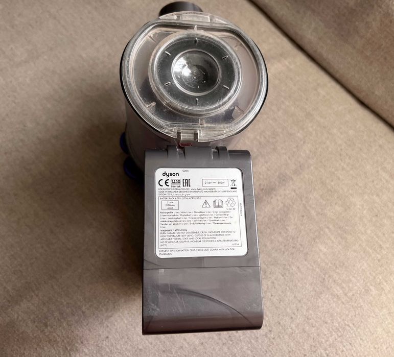 Aspirator Dyson V6 SV03 portabil, functional, baterie buna, fara kit
