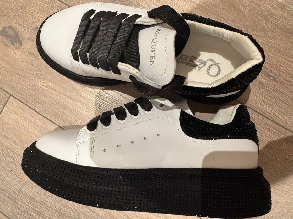 Alexander McQueen нови маратонки